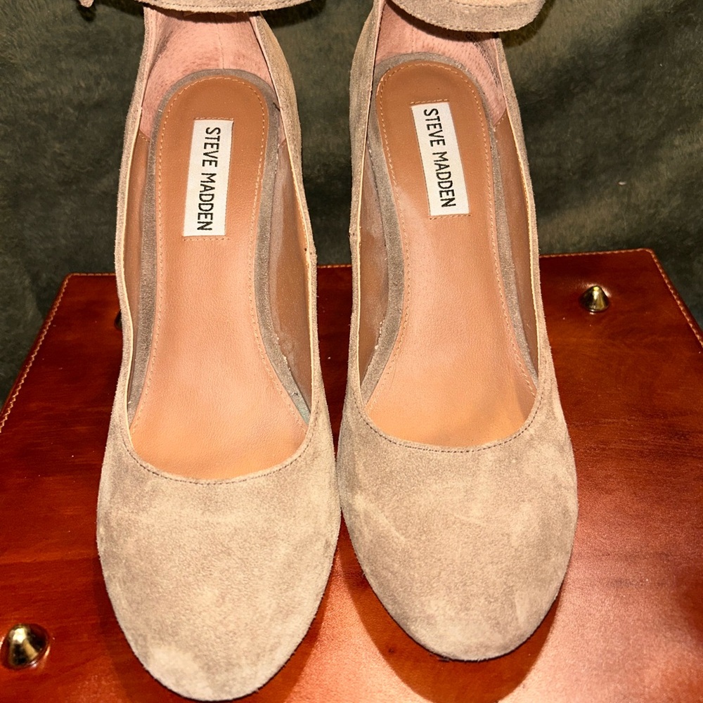 Steve Madden Women's Beige Suede Heels